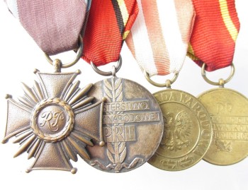 ZESTAW ODZNACZEŃ 