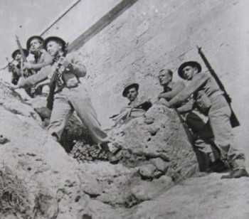 10 FOTOGRAFII II KORPUS 