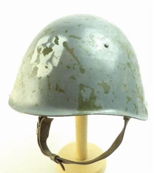 HEŁM POLSKI wz.1950 W MALOWANIU LOTNICZYM
