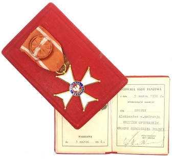 1956 KRZYŻ POLONIA RESTITUTA Z LEGITYMACJĄ ORAZ PUDEŁKIEM