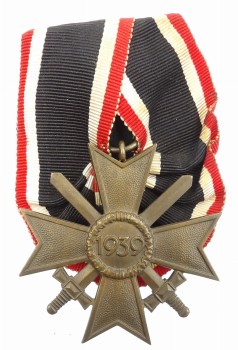 KVK NIEMIECKI KRZYŻ ZASŁUGI WOJENNEJ Z MIECZAMI 1939    