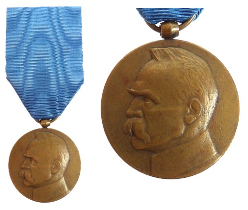 MEDAL 10-LECIA ODZYSKANIA NIEPODLEGŁOŚCI "ORACZ