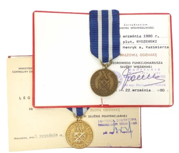 W SŁUŻBIE PENITENCJARNEJ  - ZESTAW Z LEGITYMACJAMI
